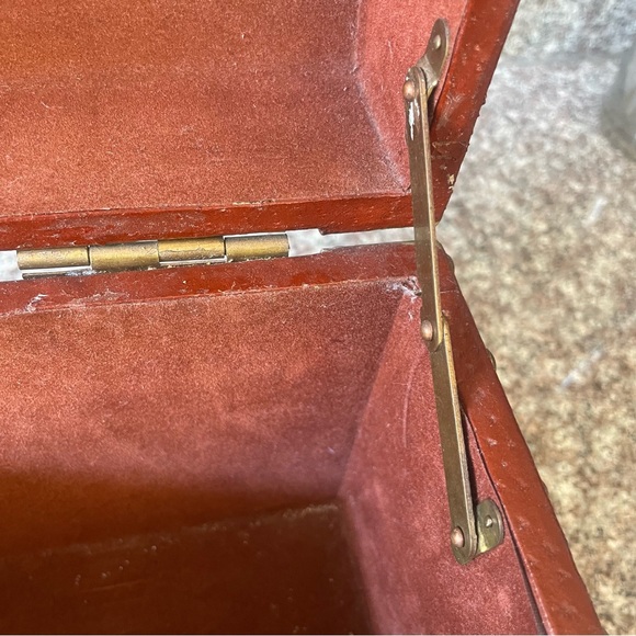 VINTAGE TRUNK - Picture 13 of 16